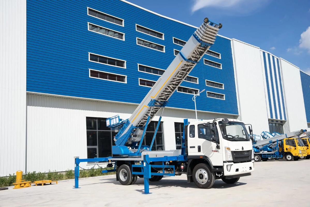 枣庄峄城小型云梯车上料车租赁多少钱