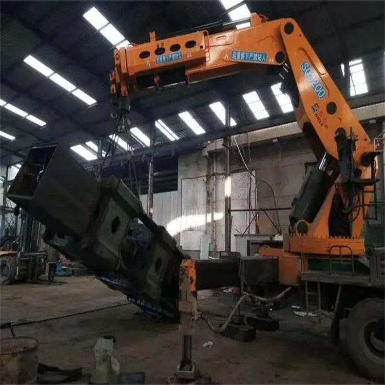 枣庄峄城200吨折臂吊出租