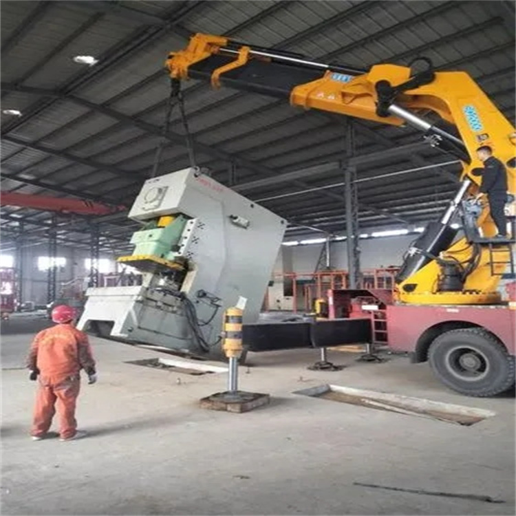 枣庄峄城80吨折臂吊车出租附近电话