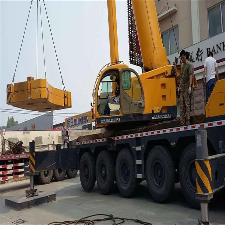 枣庄峄城当地吊车出租|机器吊装|75吨|工厂搬迁服务